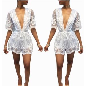 Lace white romper 🤍